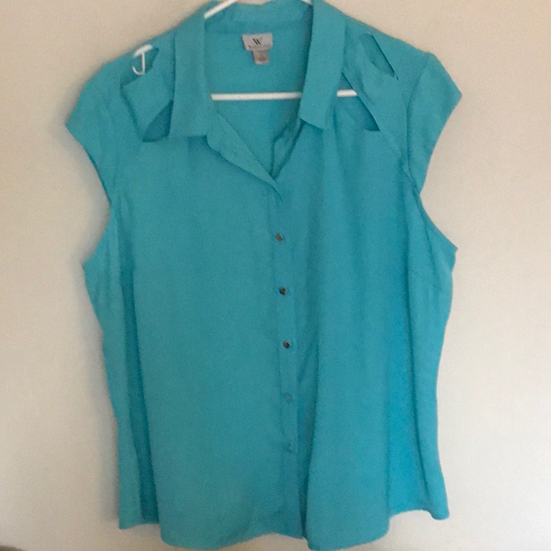 Aqua Blue That Looks Like Caribbean Waters Sz Xl